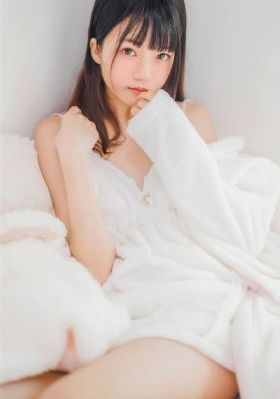 亚洲中文字幕无av一区_720迅雷电影在线